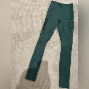 Green Fabletics Leggings